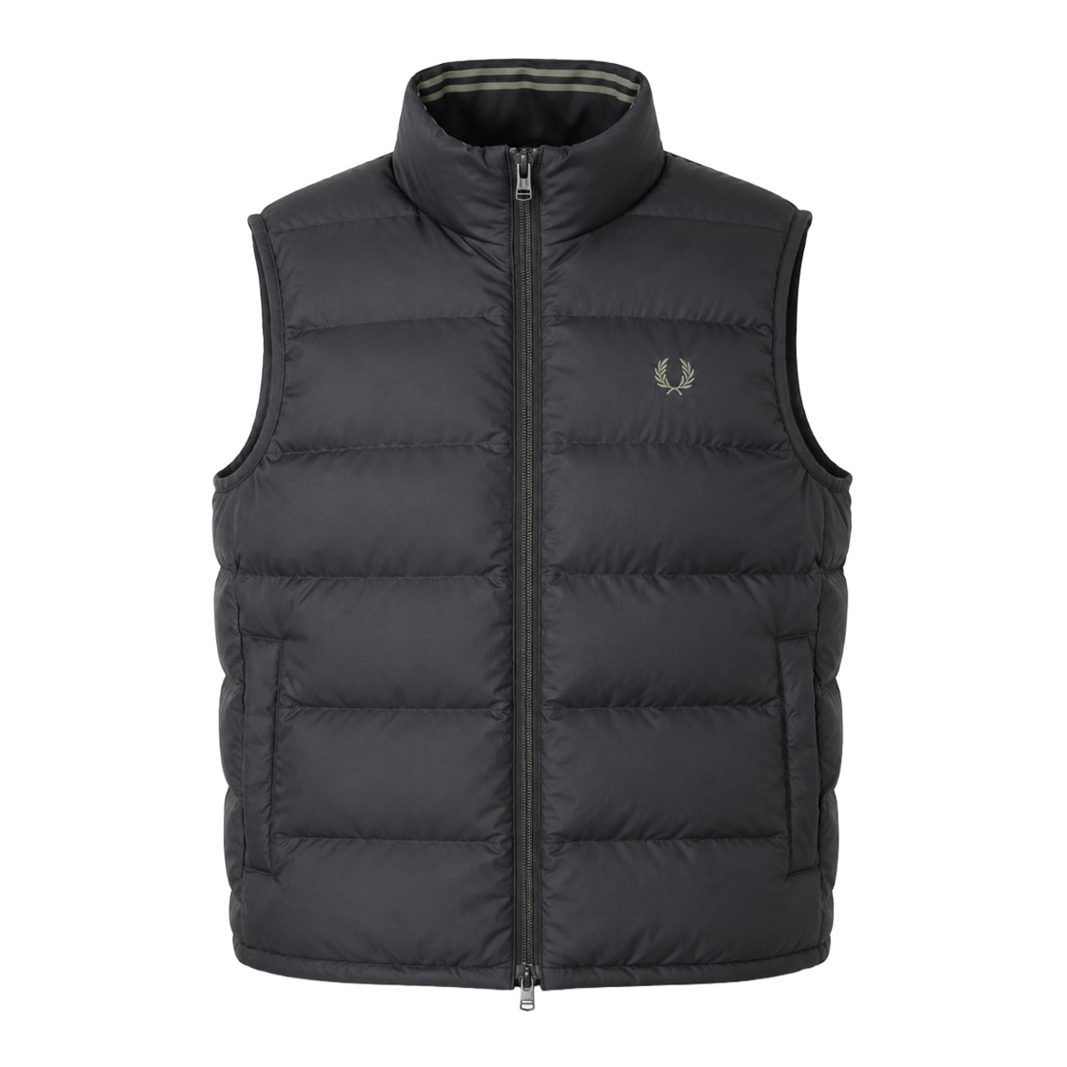 FRED PERRY フレッドペリー 中綿入り ベスト/ジレ/INSULATED GILET J8522 メンズ