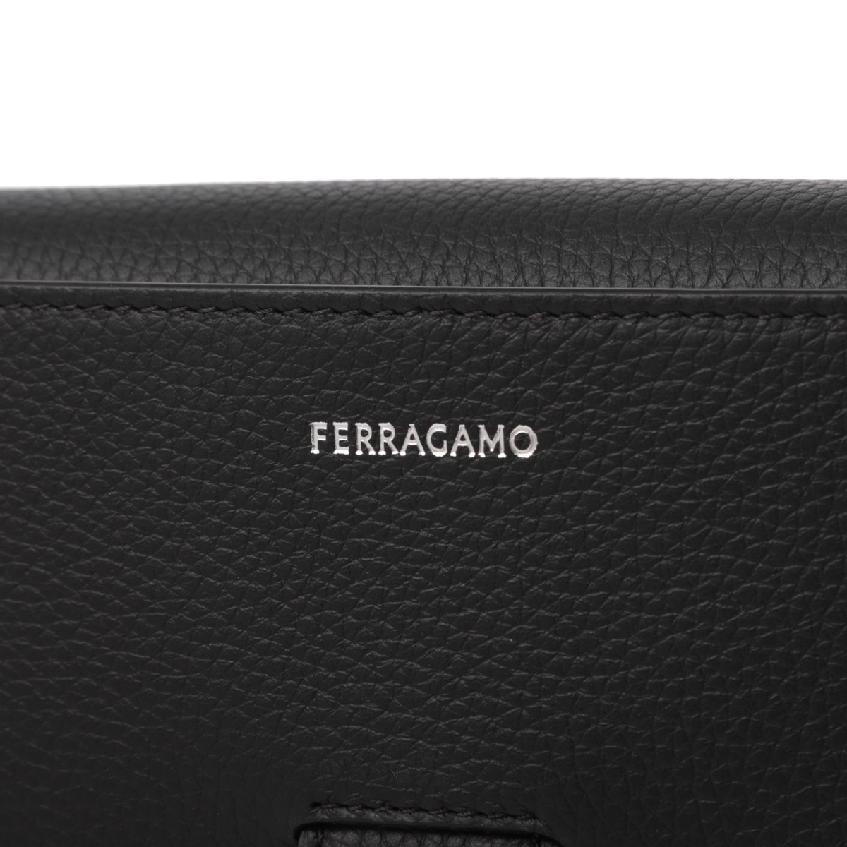 ⭐訳あり⭐SALE⭐【フェラガモ】レザーショルダーバッグ