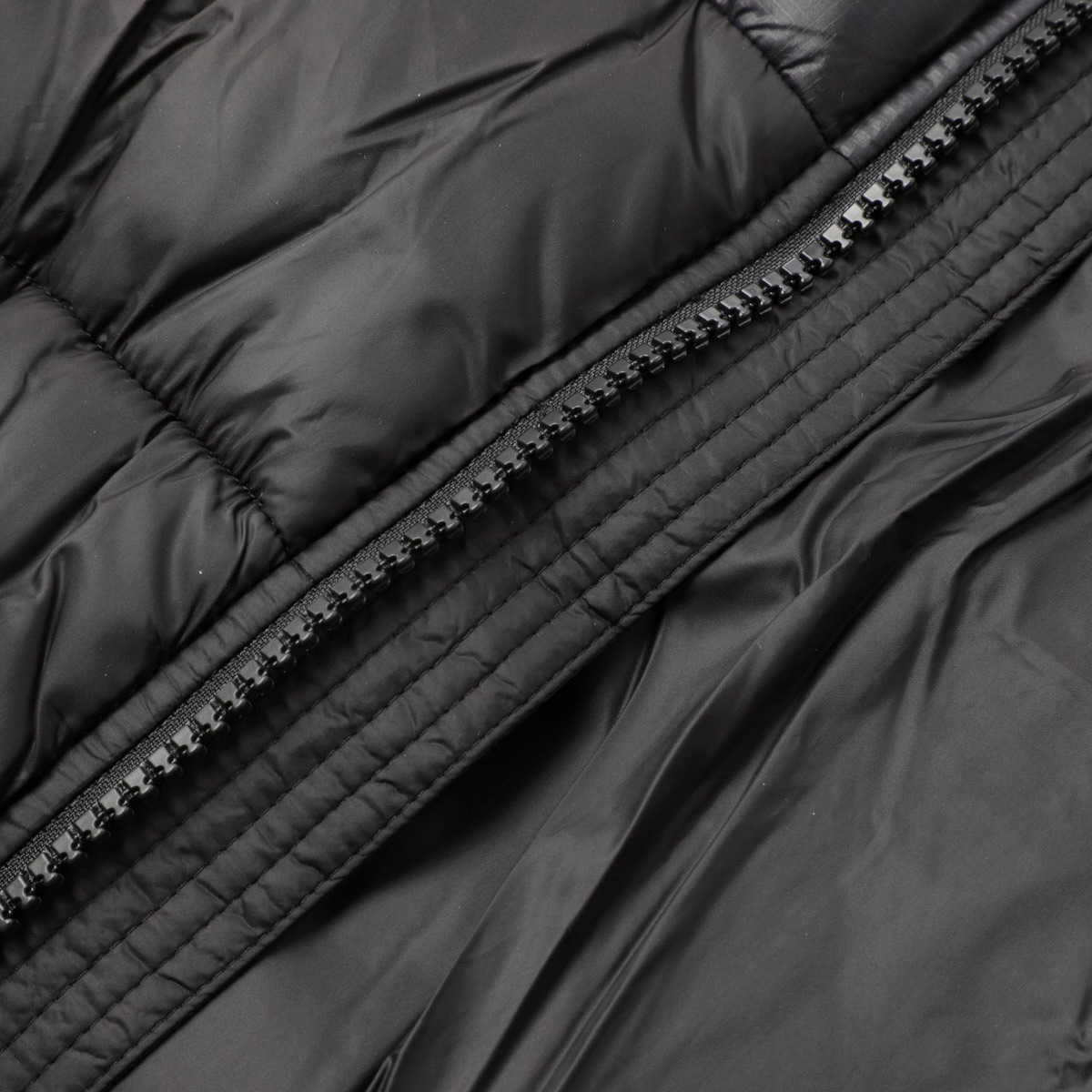 Barbour バブアー 中綿入り ブルゾン/INTERNATIONAL BALFOUR QUILTED HOODED JACKET メンズ
