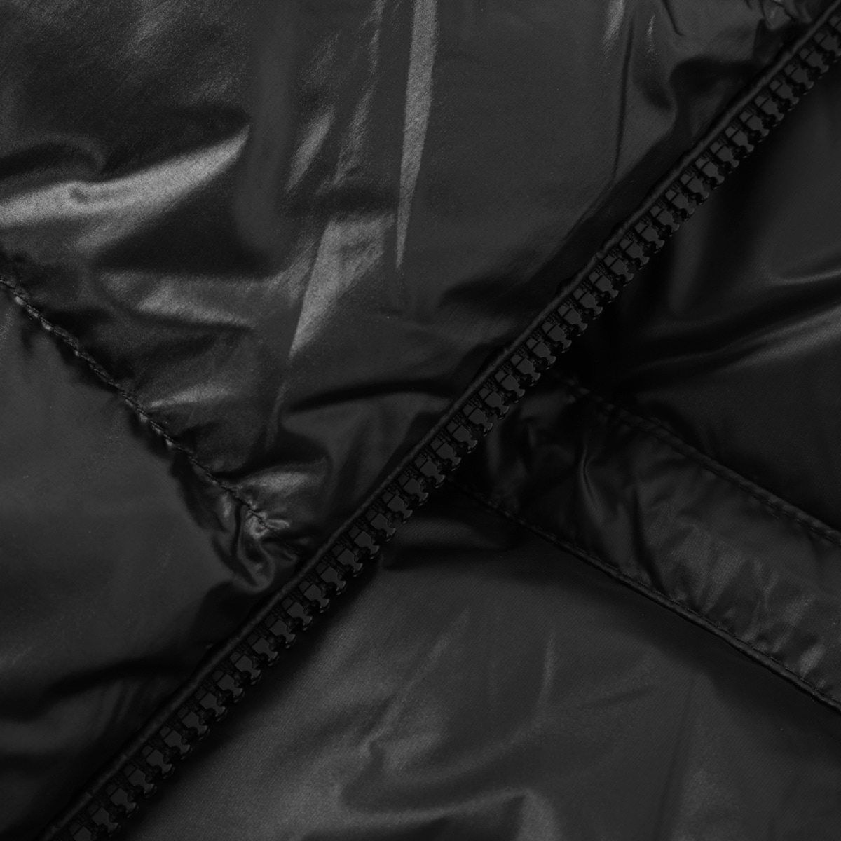 New! MONCLER BIRON 袖ロゴ ダウンコート 関税込 MONCLER モンクレール ダウンコート レディース ダウン フード