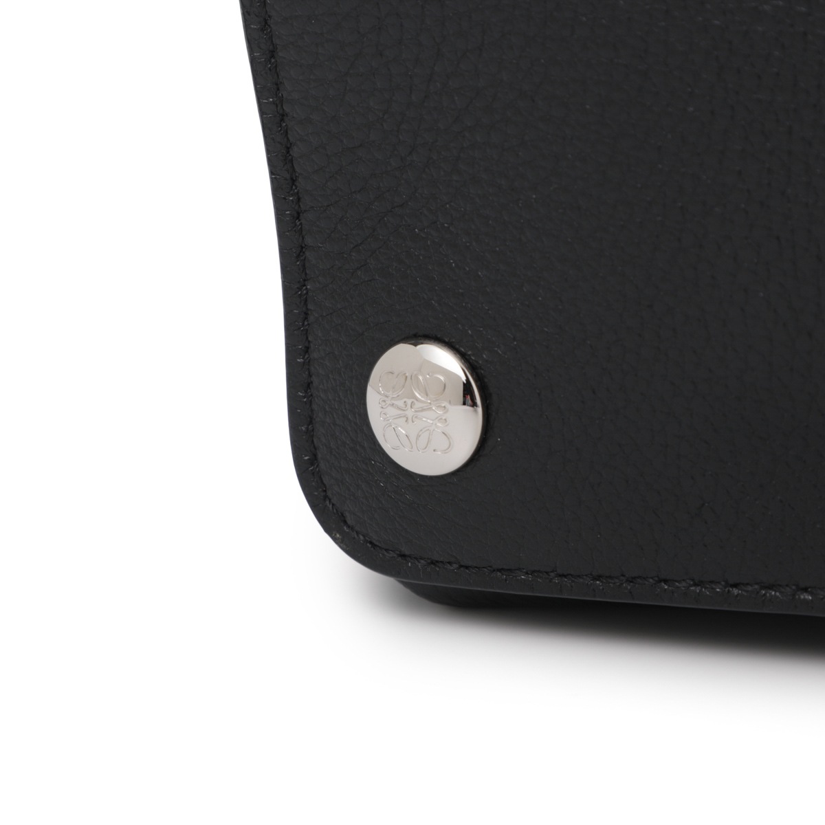 LOEWE ロエベ ショルダーバッグ/メッセンジャーバッグ/PEBBLE 