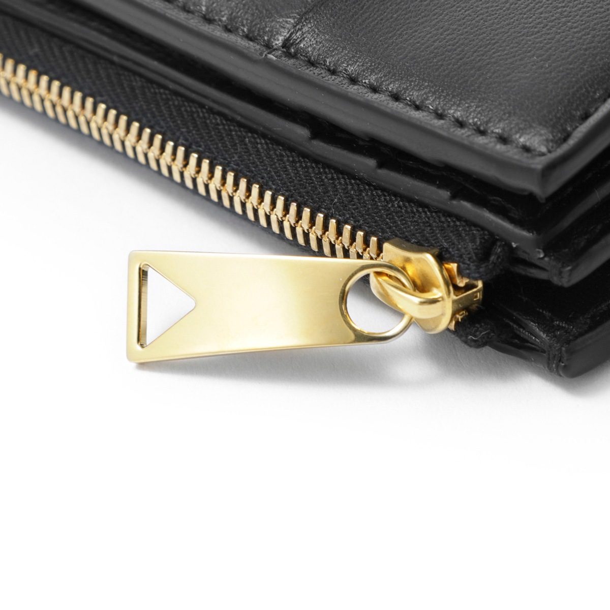 BOTTEGA VENETA ボッテガヴェネタ 2つ折り財布 小銭入れ付き