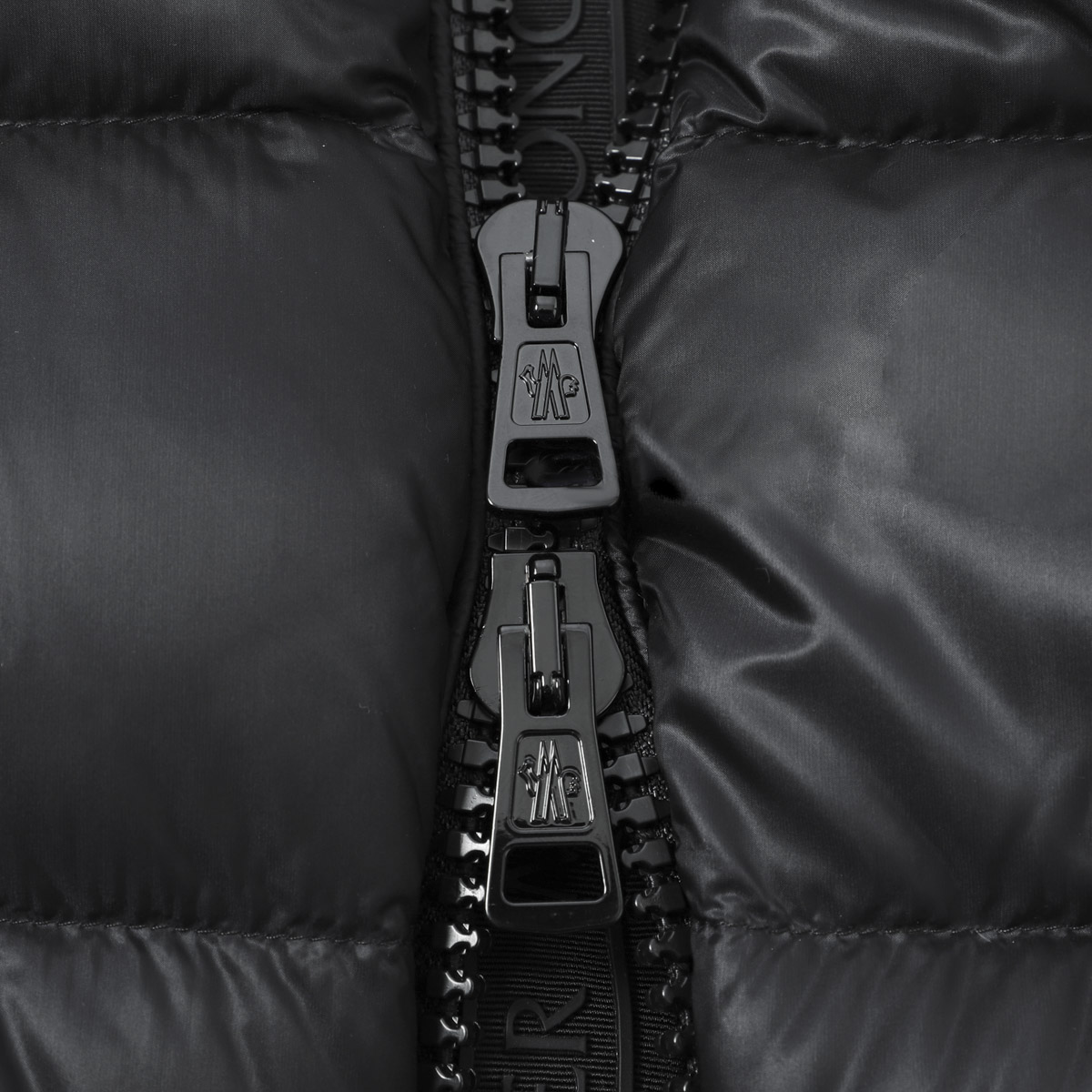 アウトレット】【ラスト1点】MONCLER モンクレール ダウンジャケット