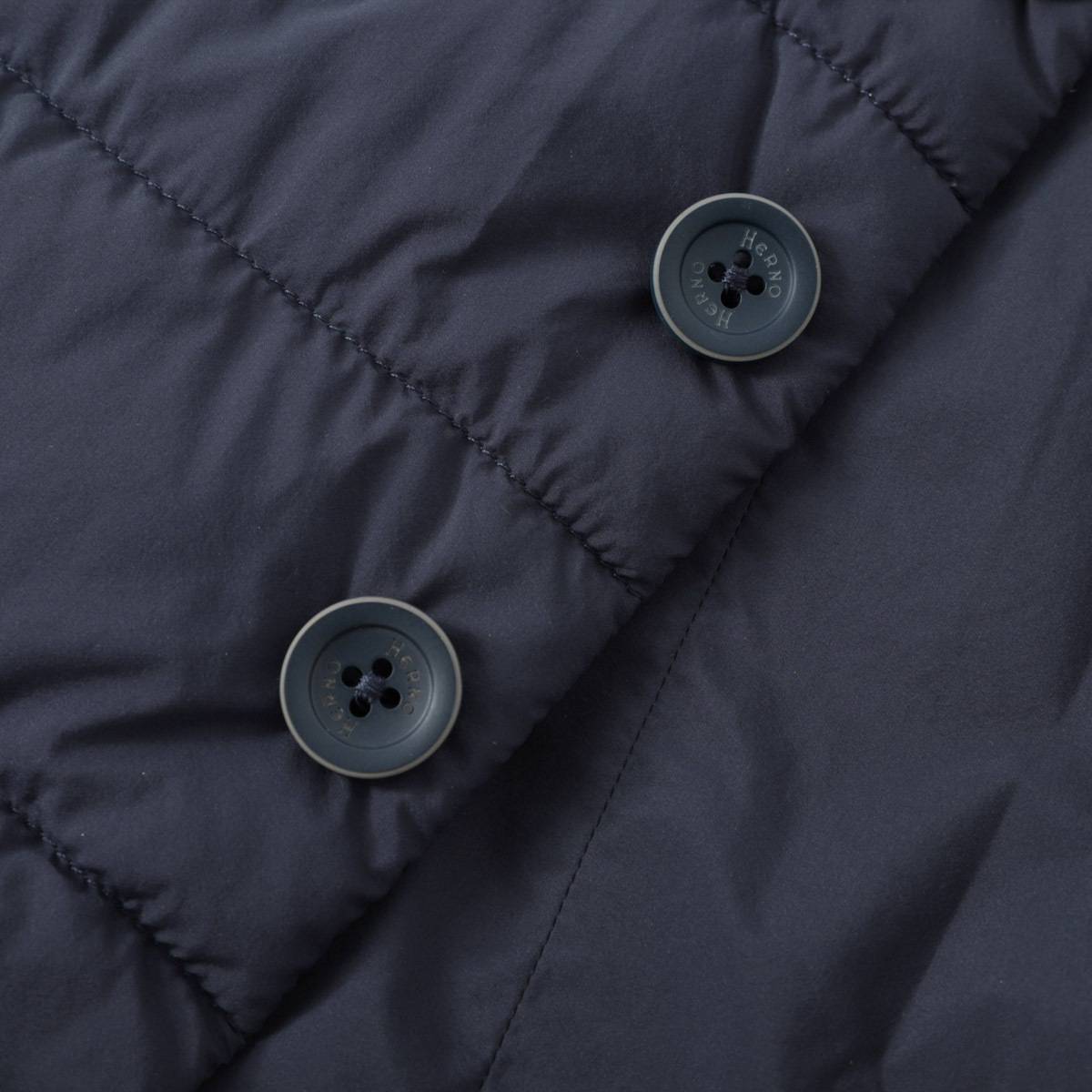 【値下！美品】HERNO インナーダウンベスト サイズ46 ネイビー ヘルノ HERNO ヘルノ HERNO PI002ULE 12456Z ベスト メンズ トップス