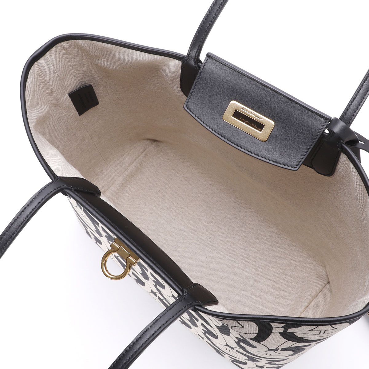 ★ Ferragamo ★ GANCINI トートバッグ サルヴァトーレフェラガモ ガンチーニ 総柄 トートバッグ