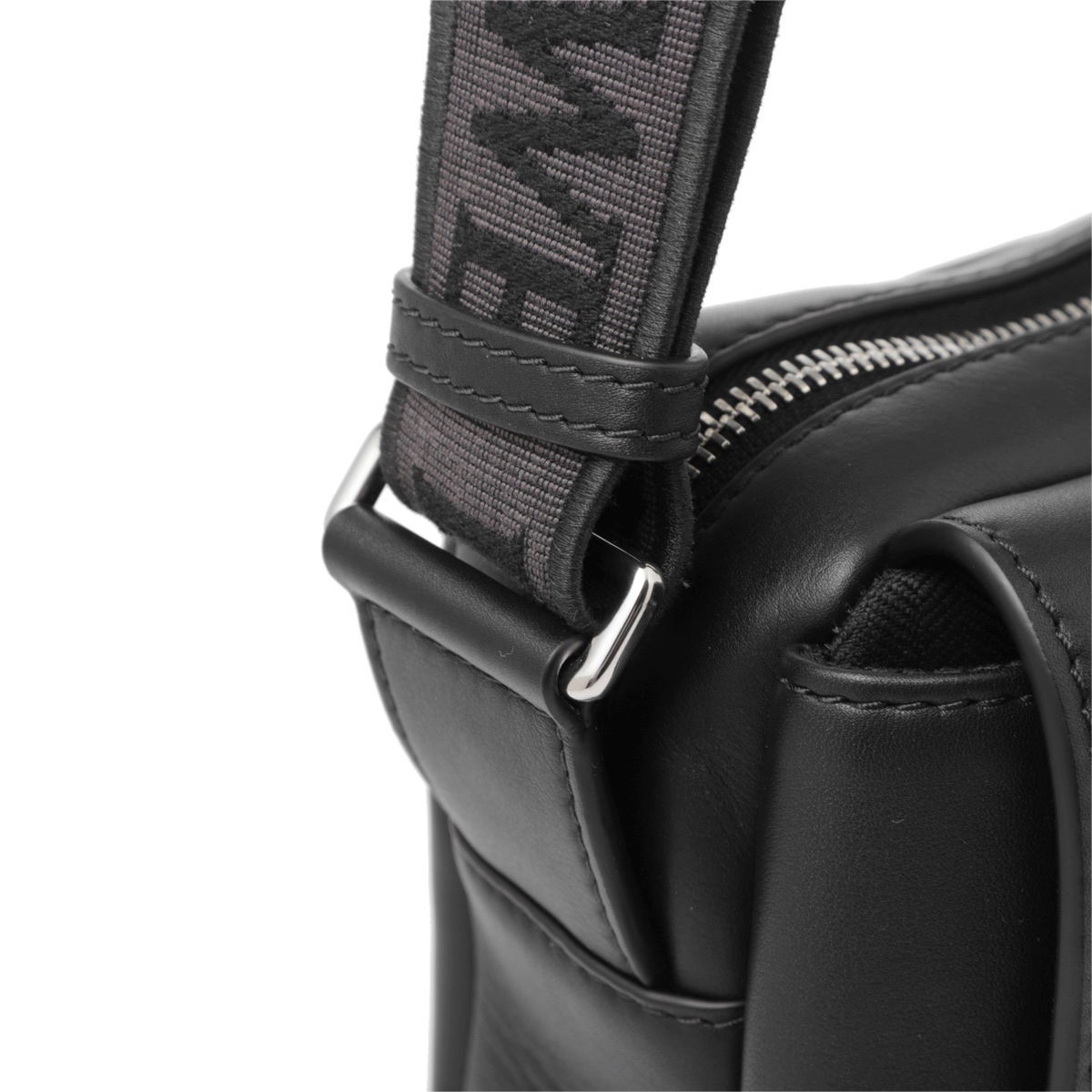 LOEWE ロエベ メッセンジャーバッグ/ショルダーバッグ/MILITARY