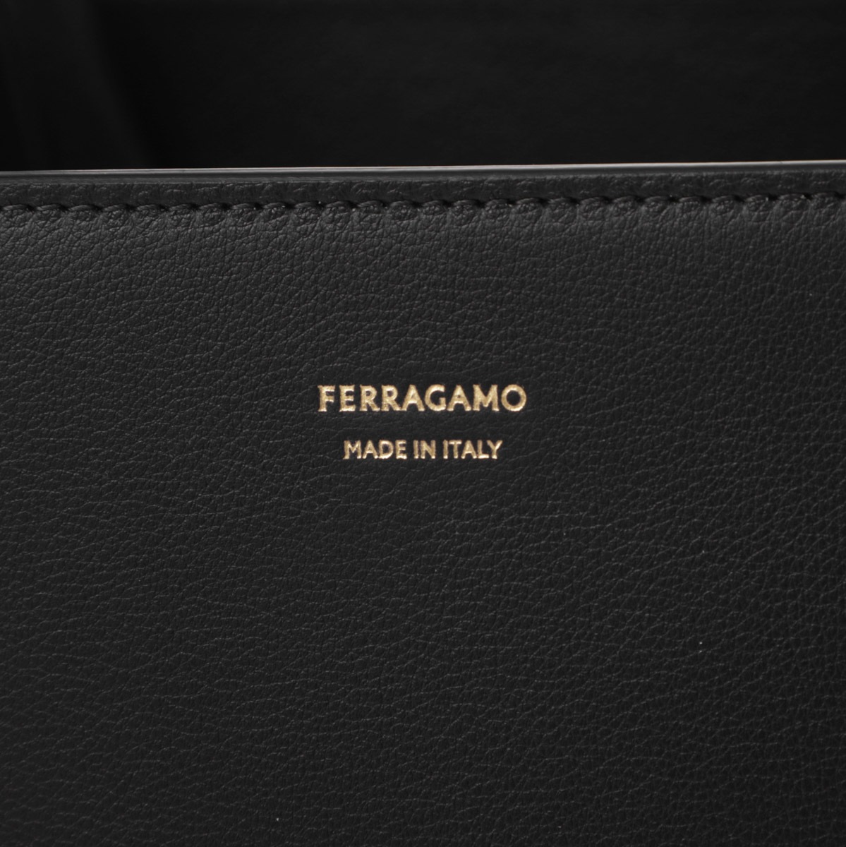 【タイムセール】FERRAGAMO (Salvatore Ferragamo) フェラガモ ハンドバッグ 2WAY/ショルダーバッグ/HUG SMALL レディース