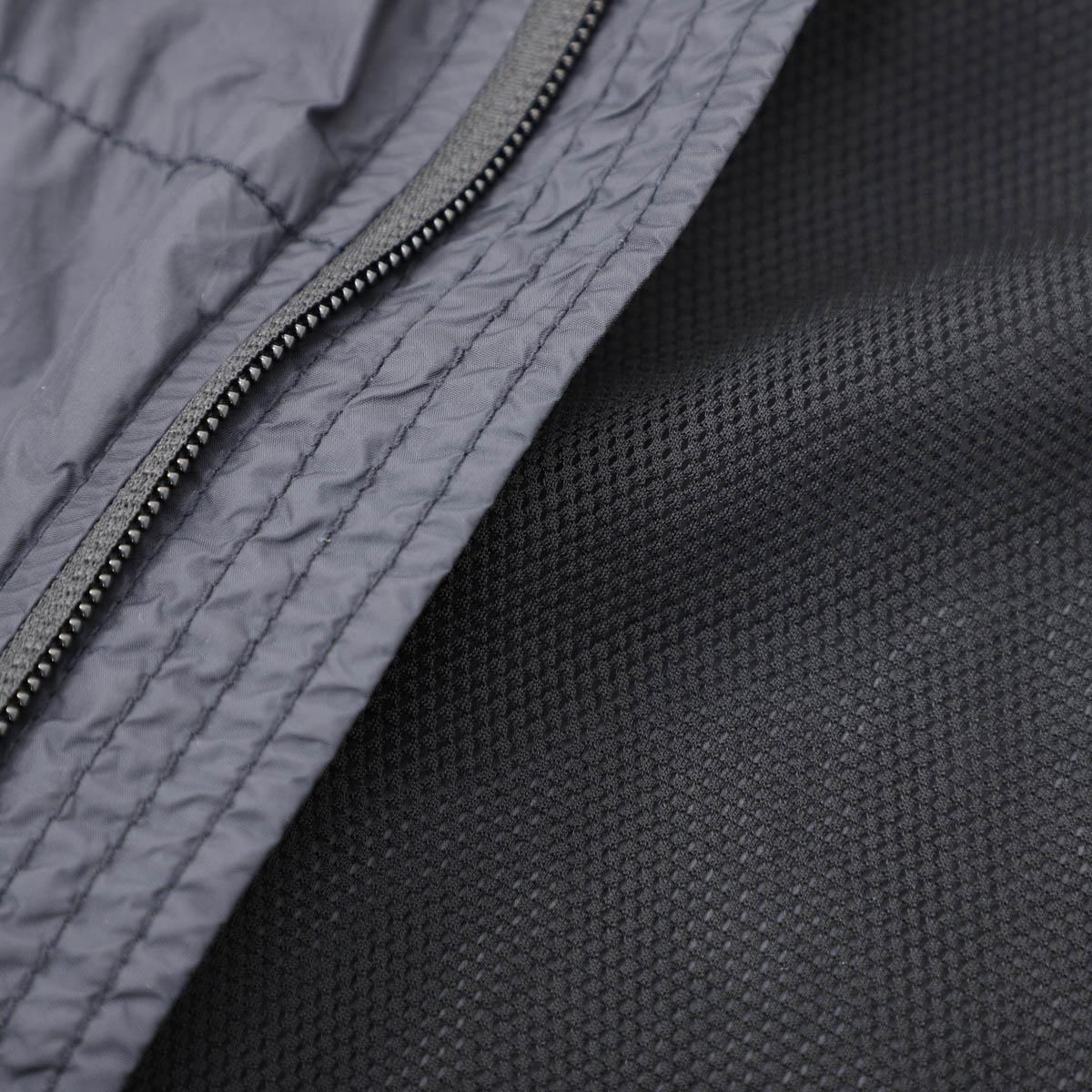 【アウトレット】STONE ISLAND ストーンアイランド フーデッド ブルゾン/40922 GARMENT DYED CRINKLE REPS R-NY メンズ