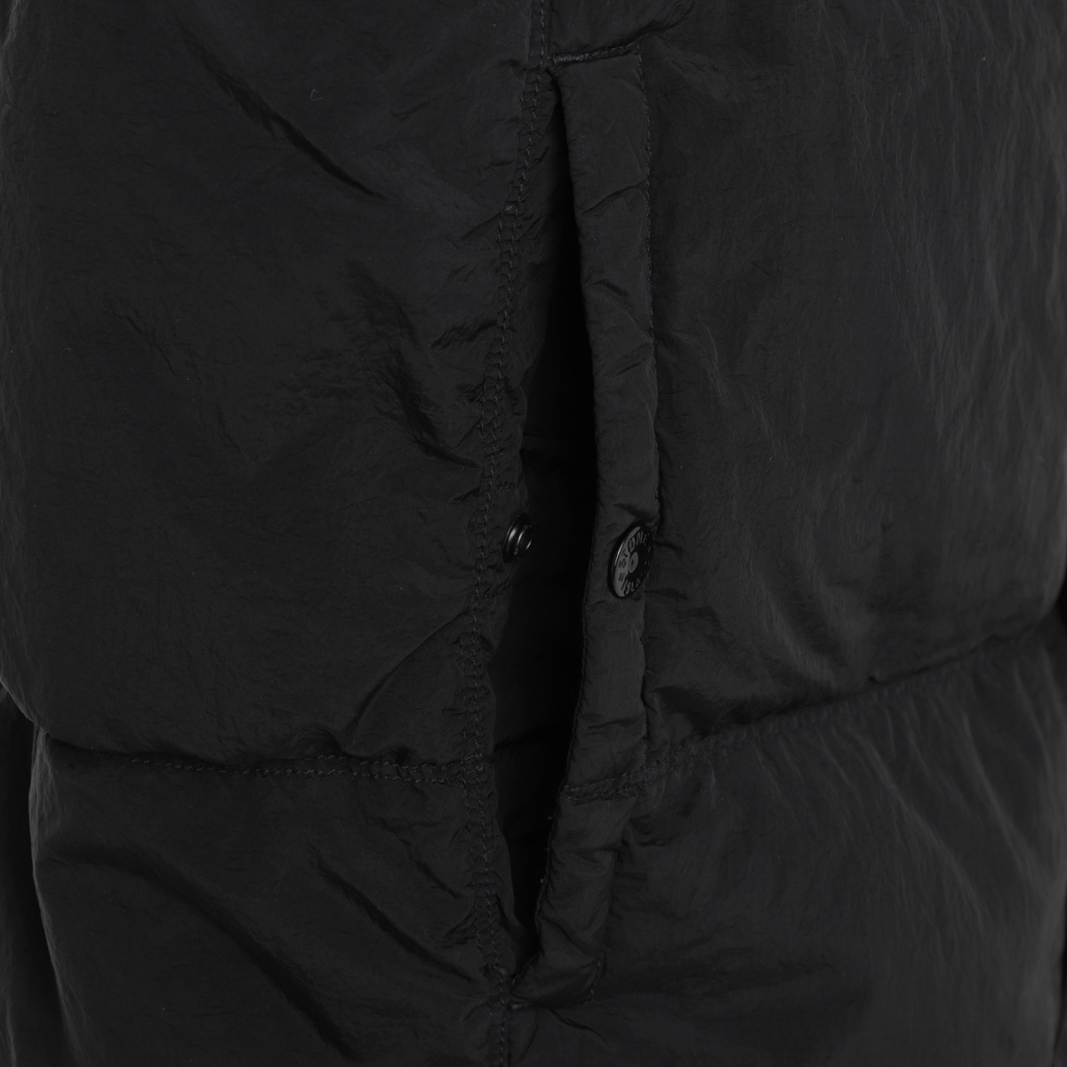 アウトレット】【ラスト1点】STONE ISLAND ストーンアイランド ダウン