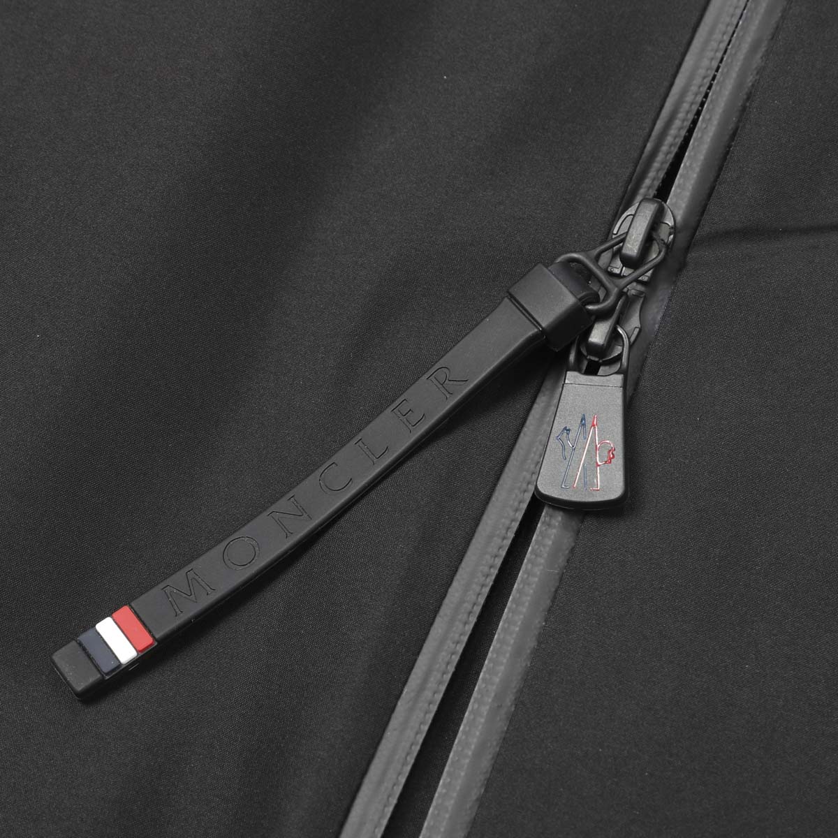 アウトレット】MONCLER GRENOBLE モンクレール グルノーブル 中綿入り 