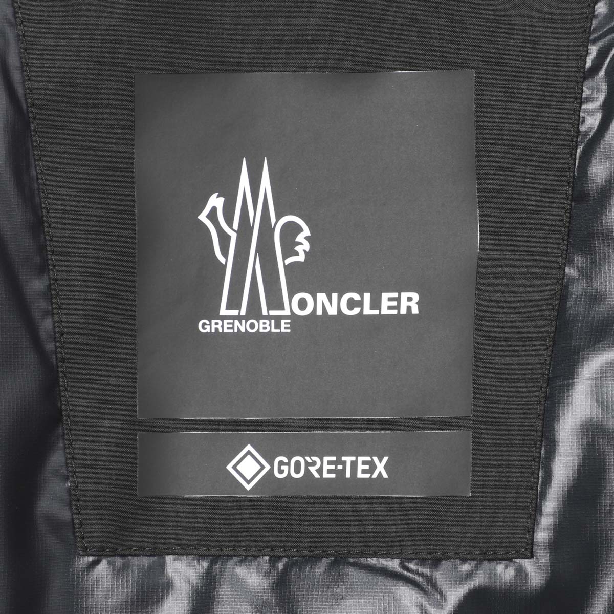 アウトレット】MONCLER GRENOBLE モンクレール グルノーブル 中綿入り