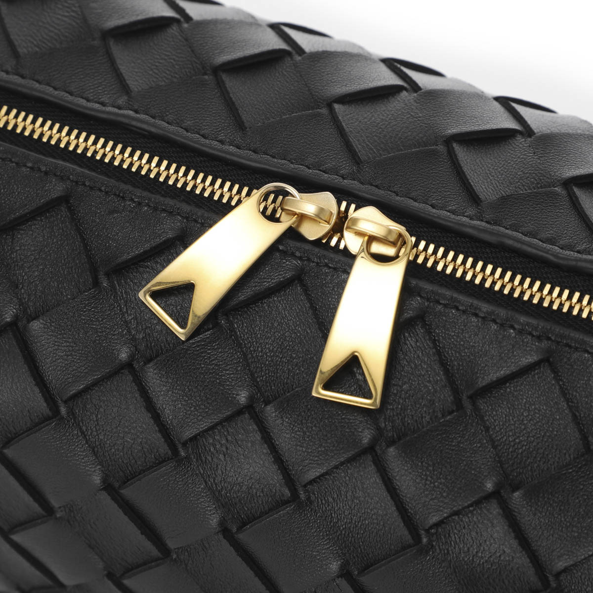 BOTTEGA VENETA ボッテガヴェネタ ショルダーバッグ/SMALL LOOP