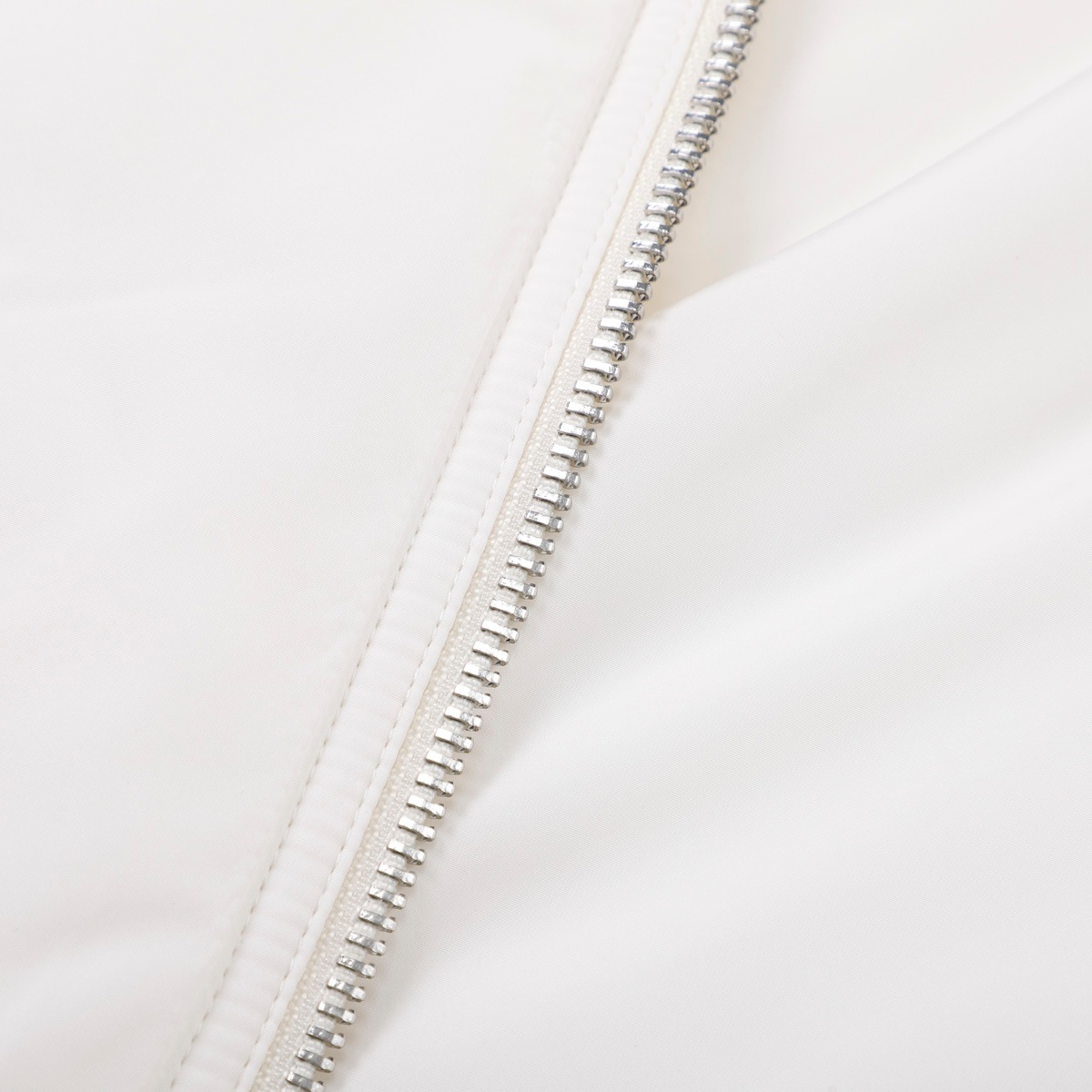 アウトレット】BURBERRY バーバリー 中綿入りフーデッドブルゾン