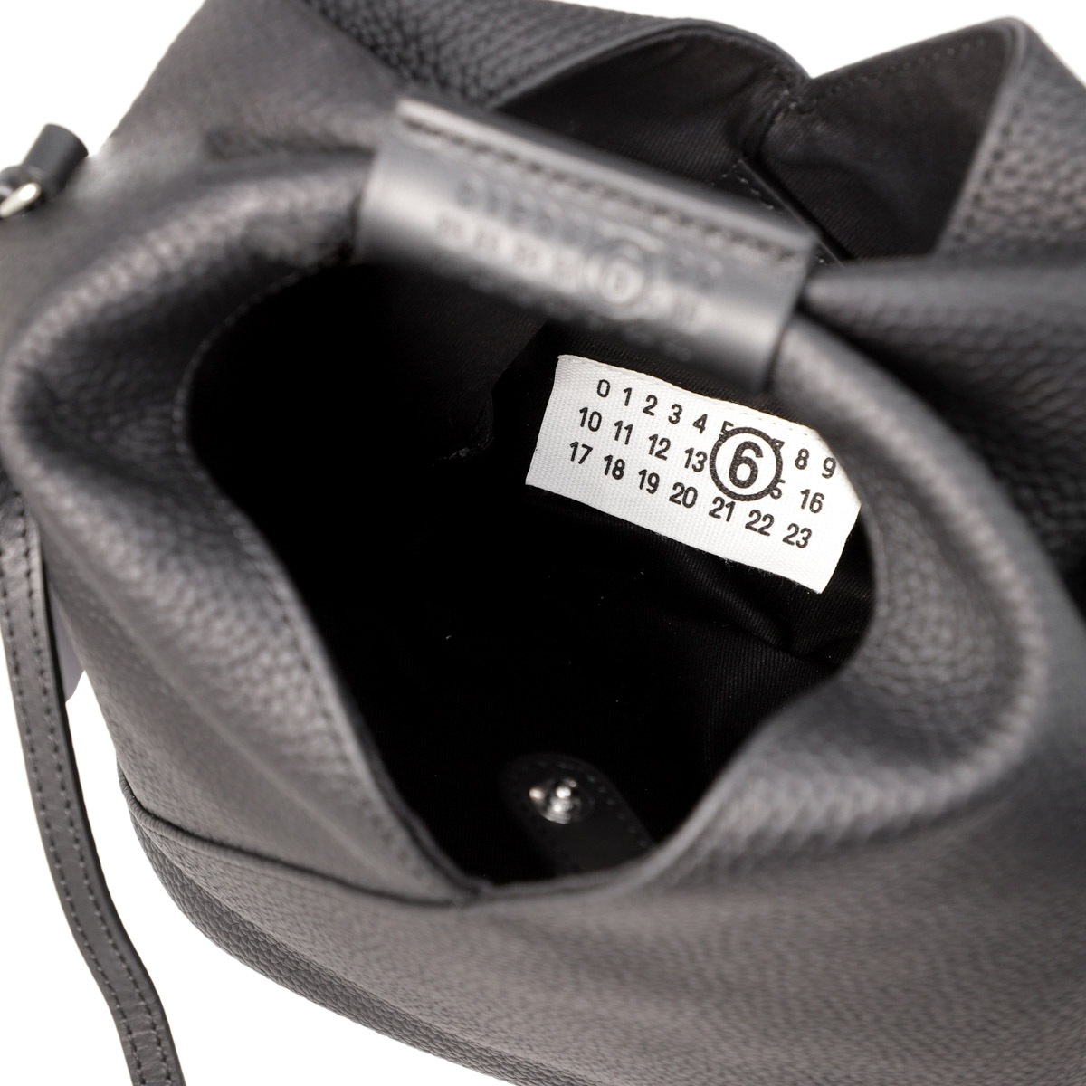 MM6 Maison Margiela エムエム 6 メゾンマルジェラ クロスボディバッグ