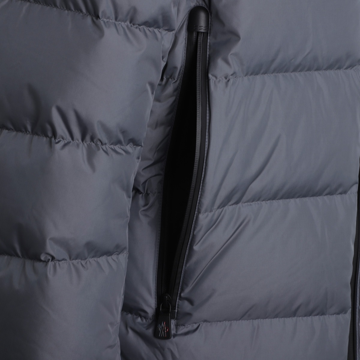 MONCLER GRENOBLE モンクレール グルノーブル フーデッド ダウンジャケット/ISORNO【大きいサイズあり】 メンズ