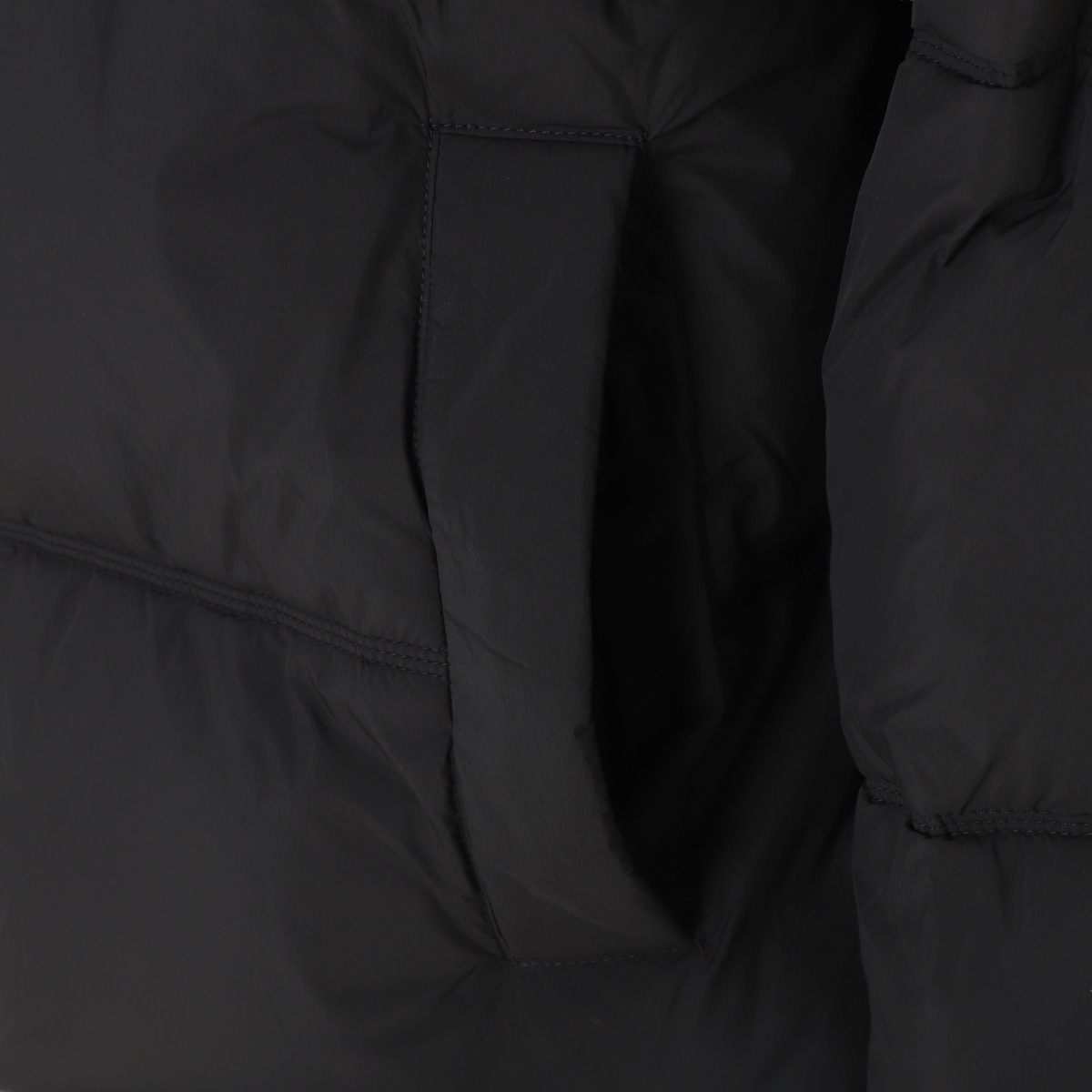 HUGO BLUE ヒューゴブルー 中綿入り ジャケット/フーデッド ジャケット