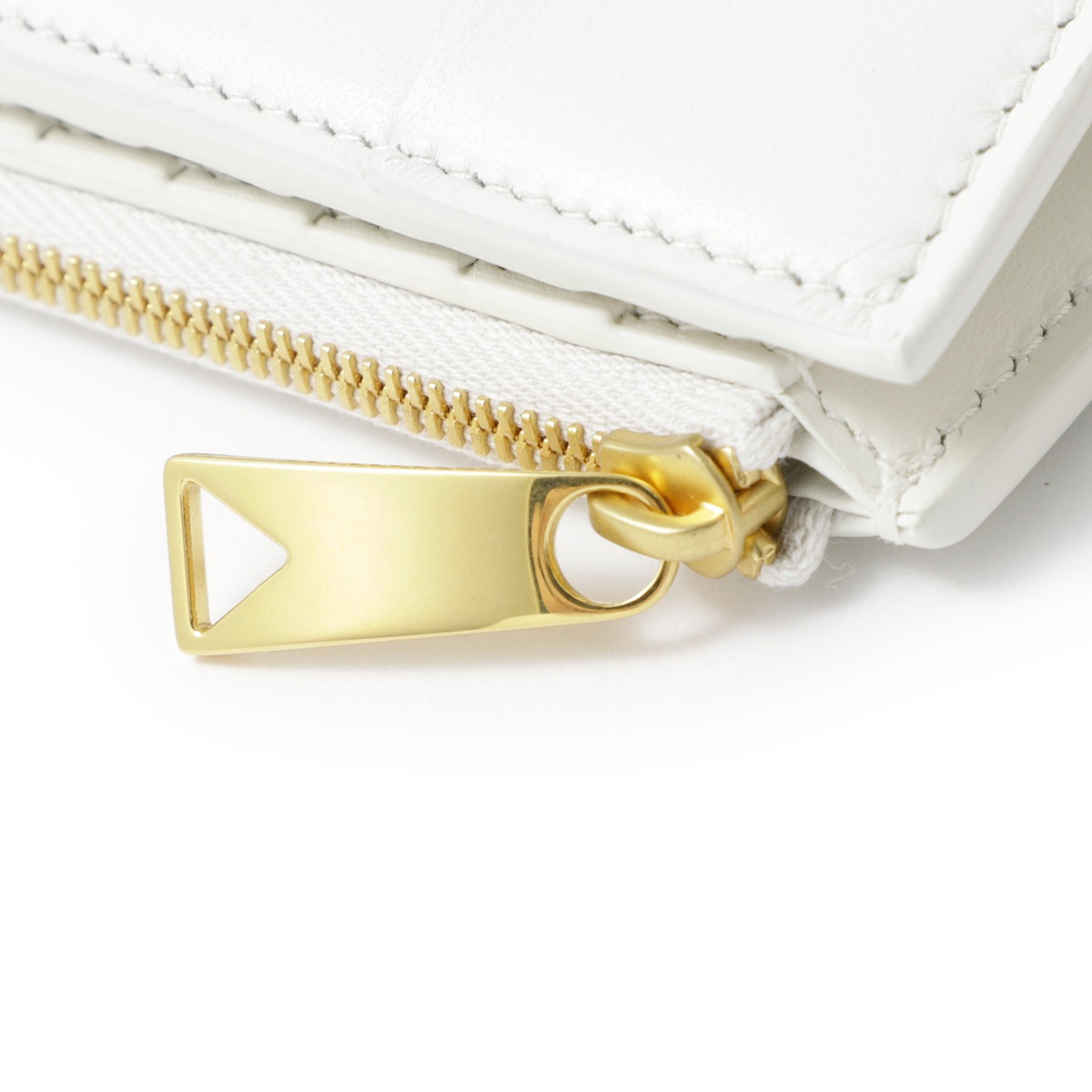 BOTTEGA VENETA ボッテガヴェネタ 2つ折り財布 小銭入れ付き/Medium