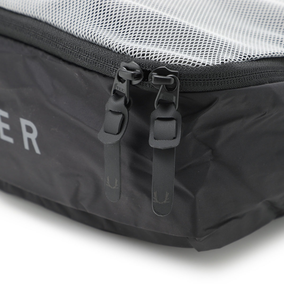 BLACK EMBER ポーチ ガジェットケース ストラップ付き BLACK EMBER ポーチ ガジェットケース ストラップ付き