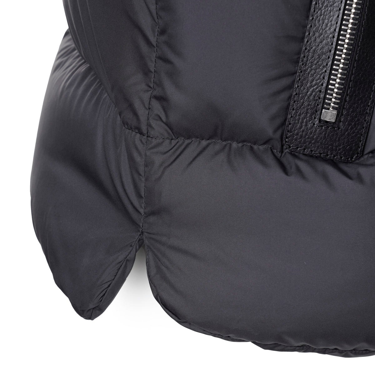 モンクレール 2022AW ダウンベストHERNIAIRE MONCLER アウトレット】MONCLER モンクレール ダウンベスト/HERNIAIRE【大きい