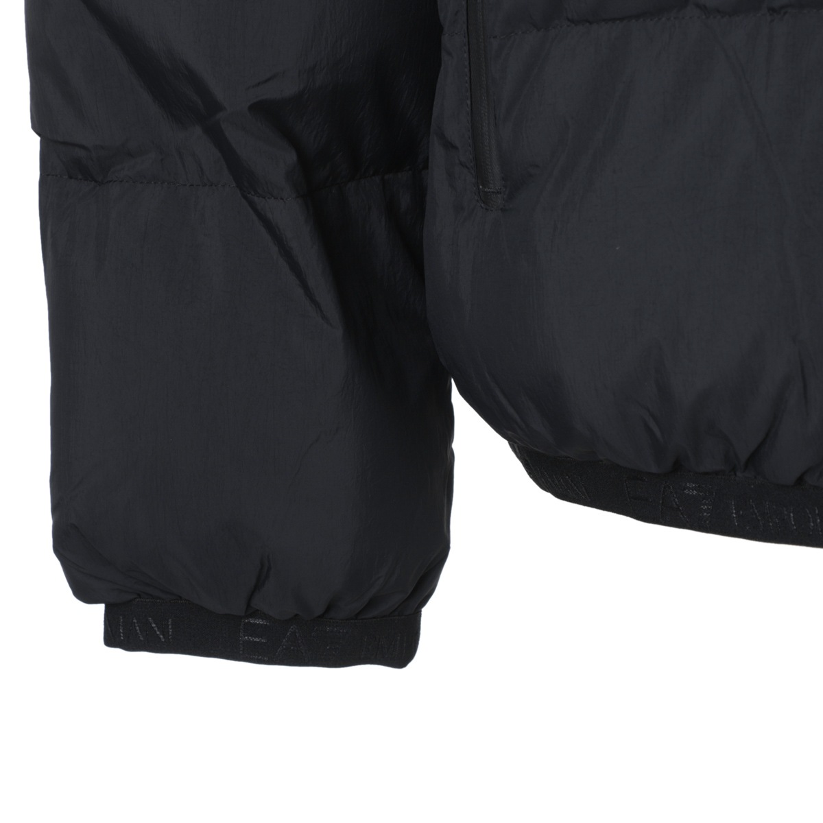 アウトレット】EA7 EMPORIO ARMANI エンポリオアルマーニ 中綿入り