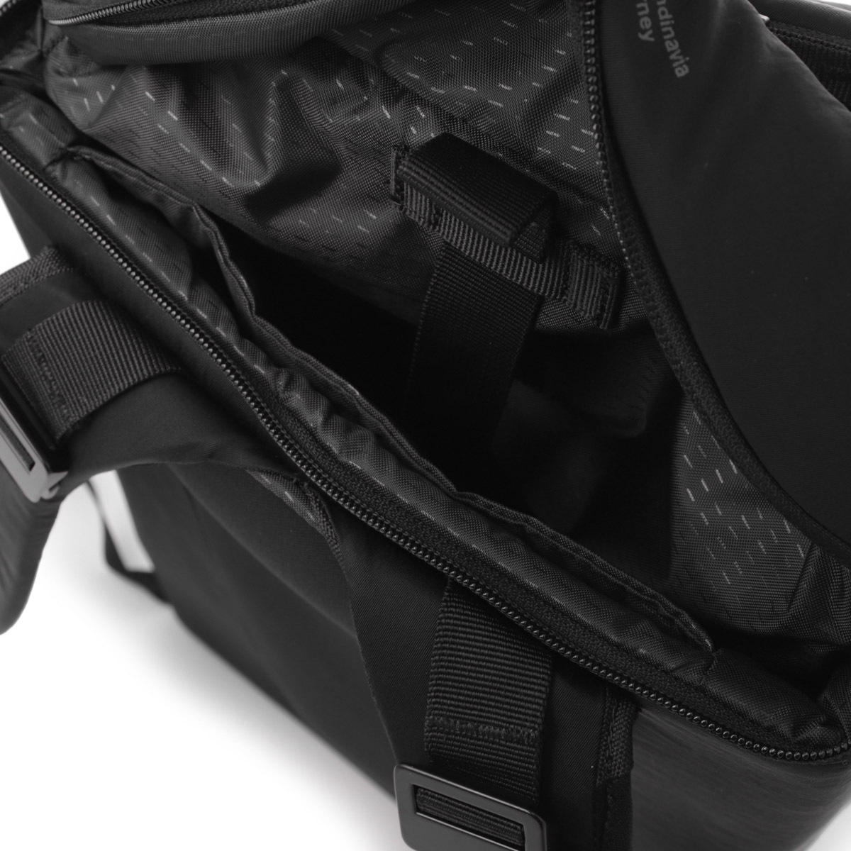 D_b_ ディービー バックパック/リュックサック/Freya Backpack 22L