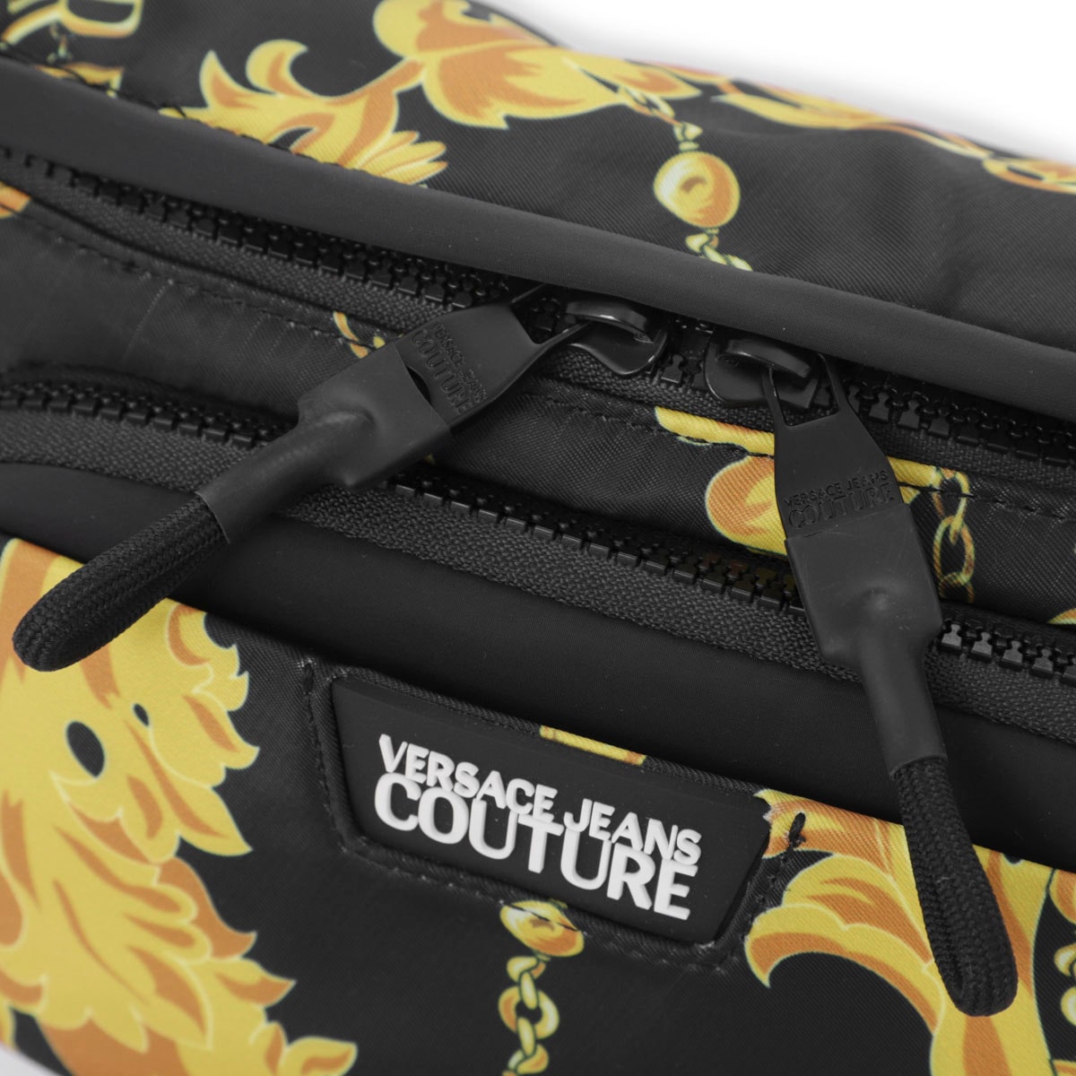 ぼんぼん　VERSACE バック VERSACE JEANS COUTURE ヴェルサーチェ クロスボディバッグ
