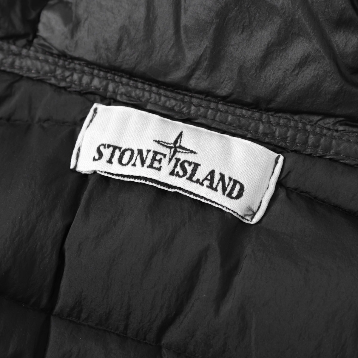 STONE ISLAND ストーンアイランド ダウンジャケット/40324 LOOM WOVEN CHAMBERS RECYCLED NYLON DOWN-TC メンズ