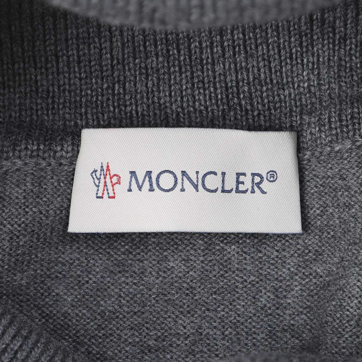 モンクレール　タートルネックニット　センター　エルボーパッチ　グレー　S MONCLER 【並行輸入品】モンクレール ニット レディース