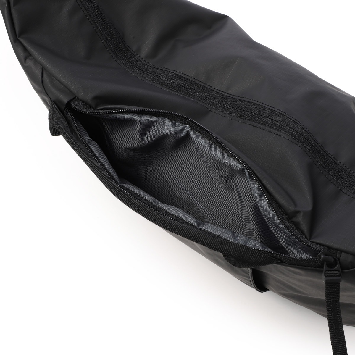 D_b_ ディービー ショルダーバッグ/スリングバッグ/Ramverk Pro Sling Bag 20L