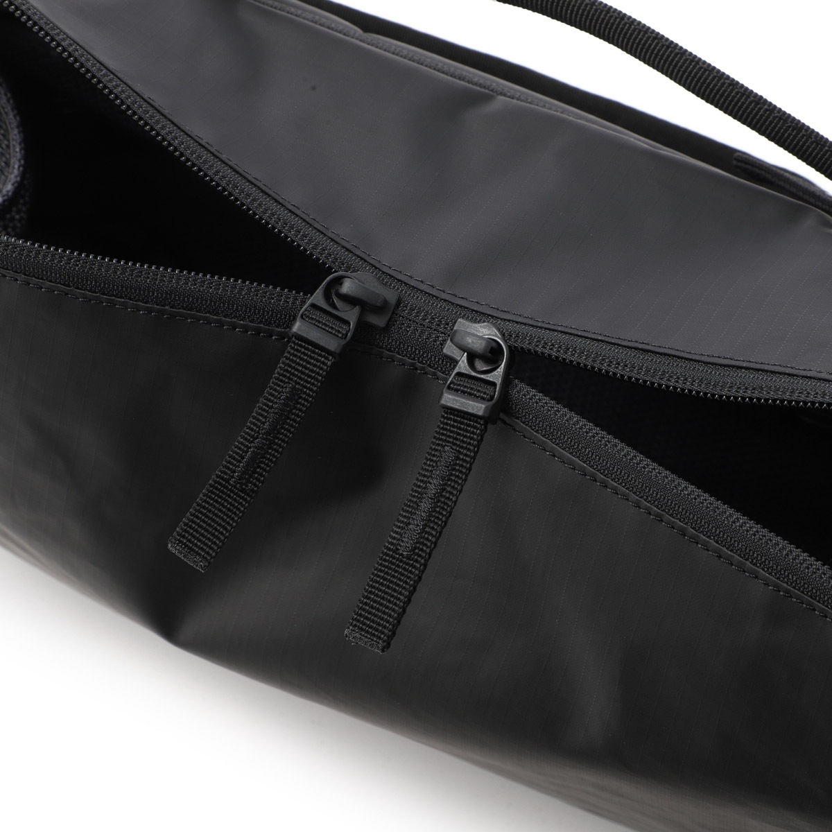 D_b_ ディービー ショルダーバッグ/スリングバッグ/Ramverk Pro Sling Bag 20L