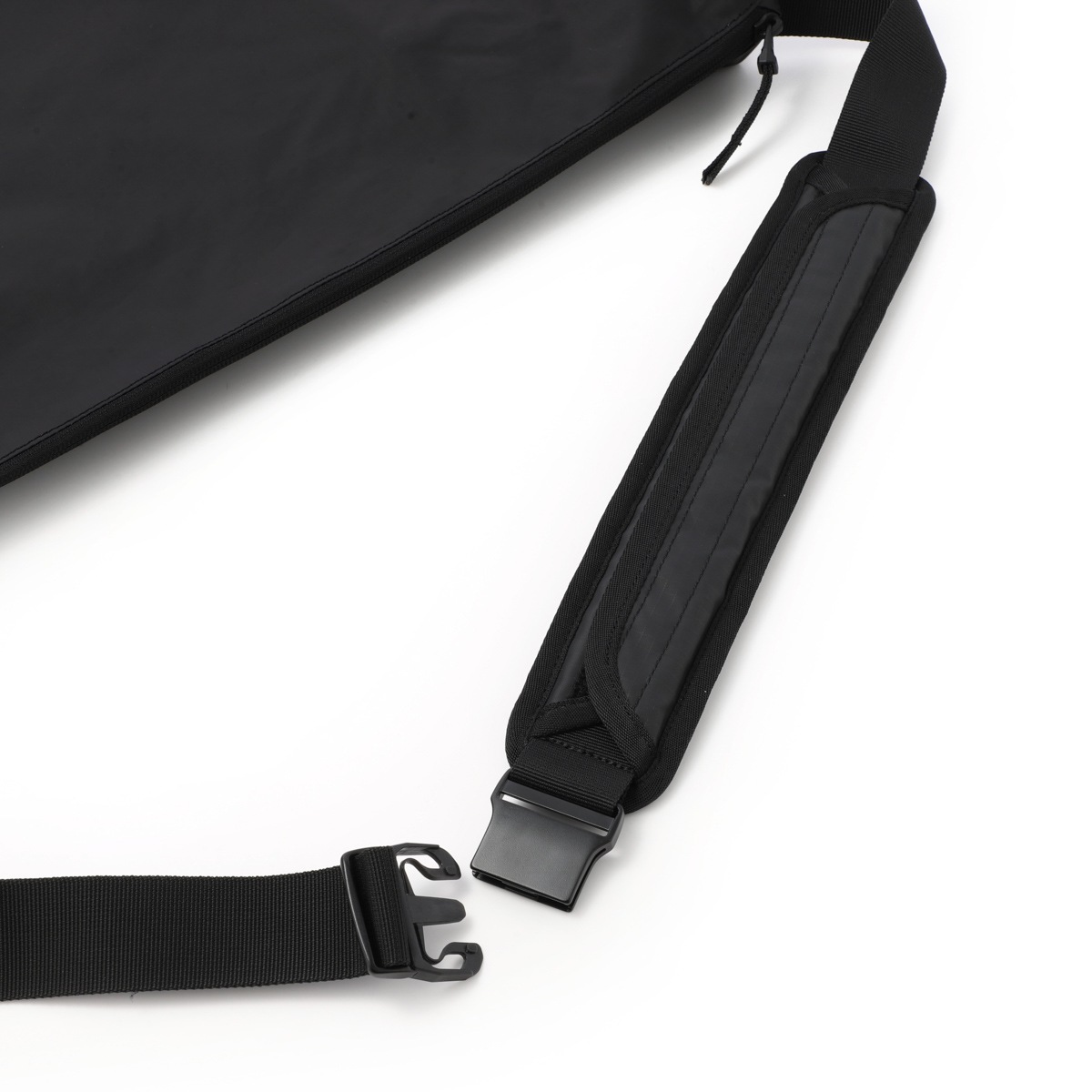 D_b_ ディービー ショルダーバッグ/スリングバッグ/Ramverk Pro Sling Bag 20L