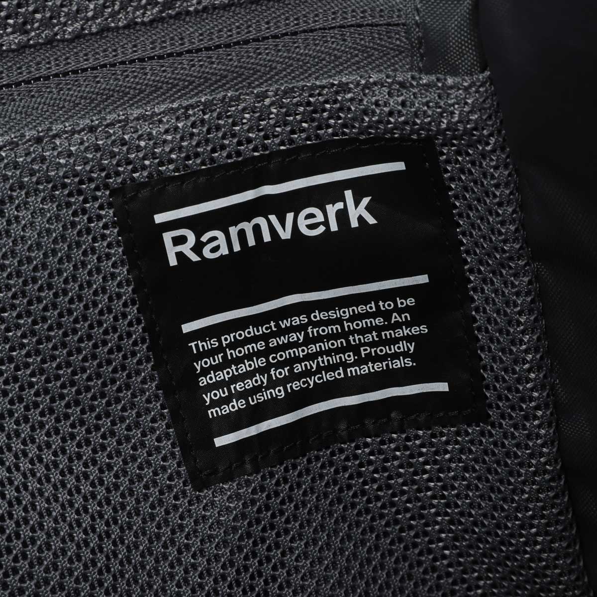D_b_ ディービー ショルダーバッグ/スリングバッグ/Ramverk Pro Sling Bag 20L