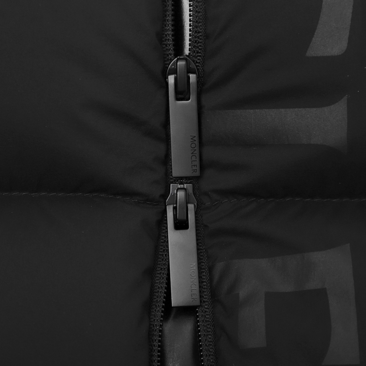 アウトレット】【ラスト1点】MONCLER モンクレール ダウンベスト/AMAK