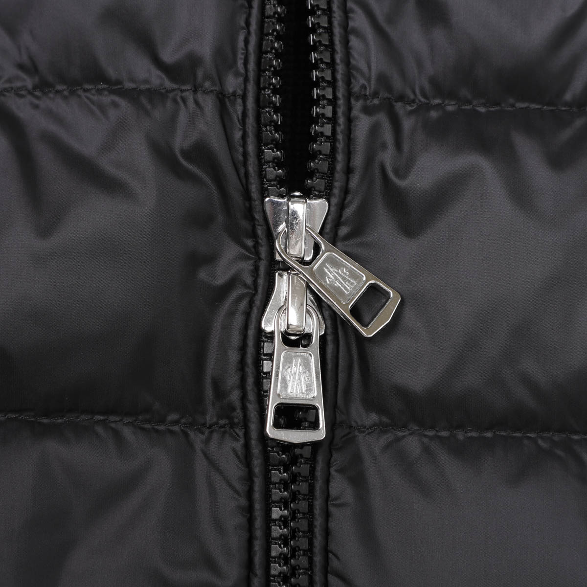 【アウトレット】MONCLER モンクレール ダウン切り替え ジップアップニット メンズ