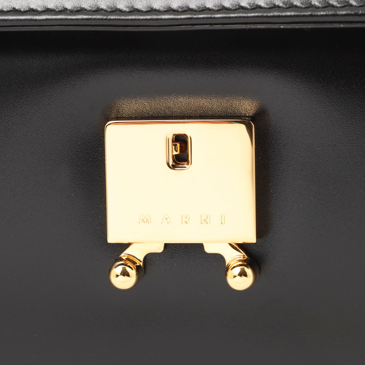 【値下げ】マルニ　レラティビティミニバッグ ☆送料・関税込☆MARNI☆RELATIVITY レザーミニバッグ☆ (MARNI
