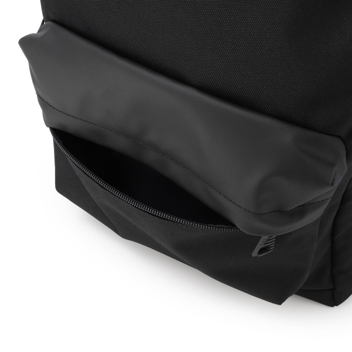 EA7 EMPORIO ARMANI エンポリオアルマーニ バックパック/リュックサック/TRAIN CORE ROUND BACKPACK メンズ