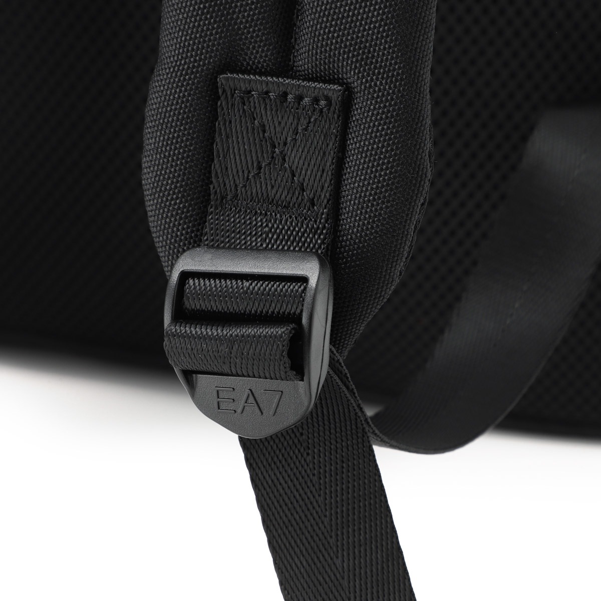 EA7 EMPORIO ARMANI エンポリオアルマーニ バックパック/リュックサック/TRAIN CORE ROUND BACKPACK メンズ