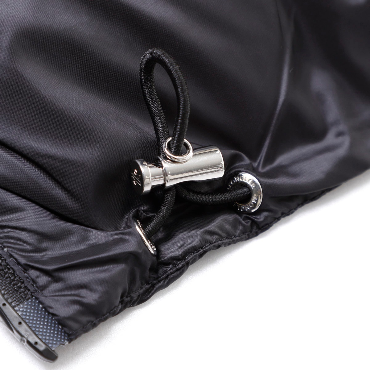 ⭐︎お値下げ中　新品タグ付き　モンクレール カーディガン　異素材ドッキング MONCLER モンクレール レディース ダウン ブランド アウター ニット