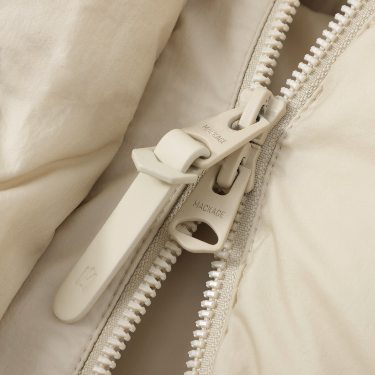 MACKAGE マッカージュ ダウンコート/ISHANI-SW レディース