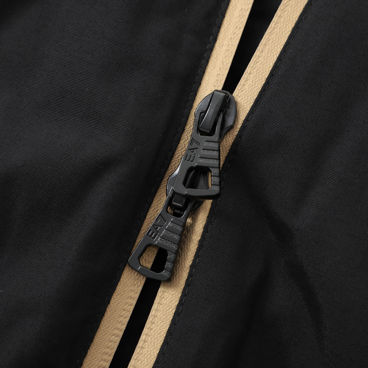 【アウトレット】EA7 EMPORIO ARMANI エンポリオアルマーニ フーデッド ブルゾン/ボンバージャケット/CORE IDENTITY HOODED BOMBER メンズ