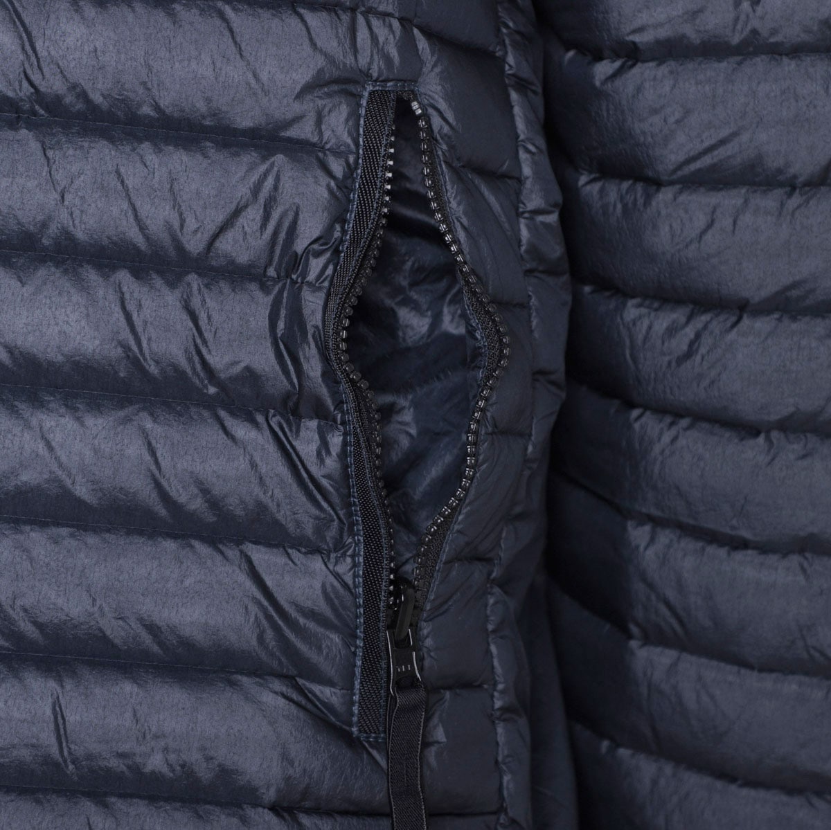 アウトレット】STONE ISLAND ストーンアイランド ダウンジャケット