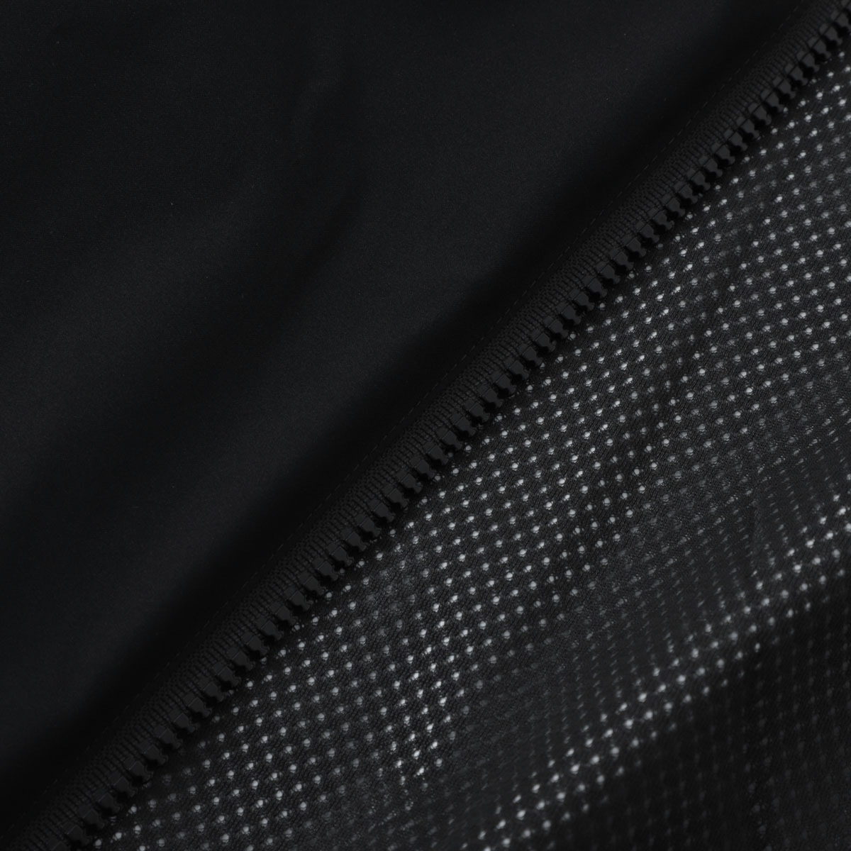 【アウトレット】【ラスト1点】HERNO ヘルノ ブルゾン/ボンバージャケット/FUNCTIONAL WARDROBE BOMBER JACKET IN GORE-TEX INFINIUM WINDSTOPPER メンズ