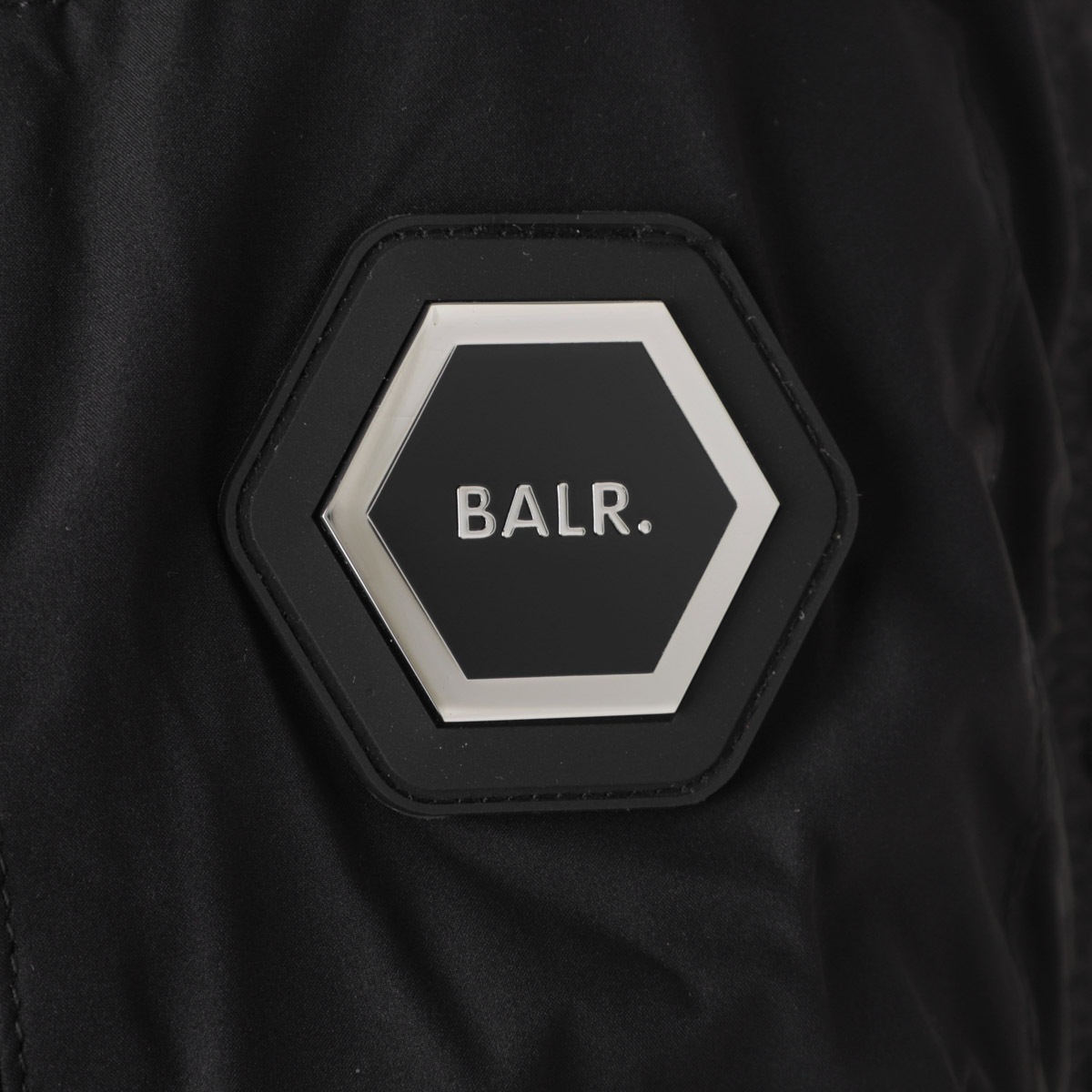 新品タグ付き【BALR.】ロゴ入り アーバンボンバージャケット　M A23740170_1200x.jpg?v=1718679049