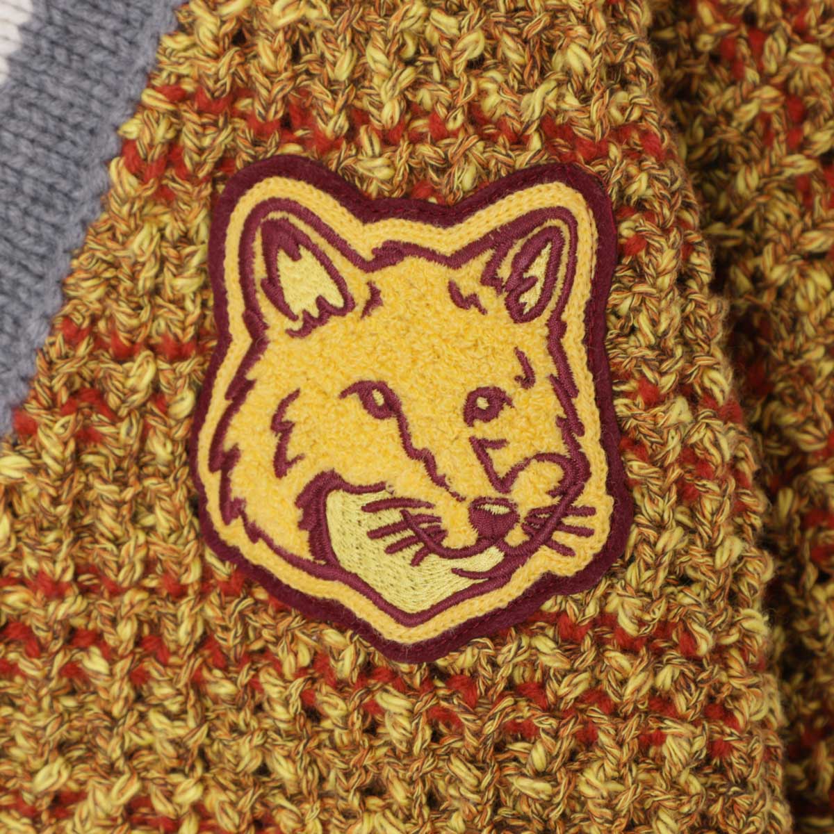 未使用MAISON KITSUNE BOLD FOX HEAD Vネックニット MAISON KITSUNE