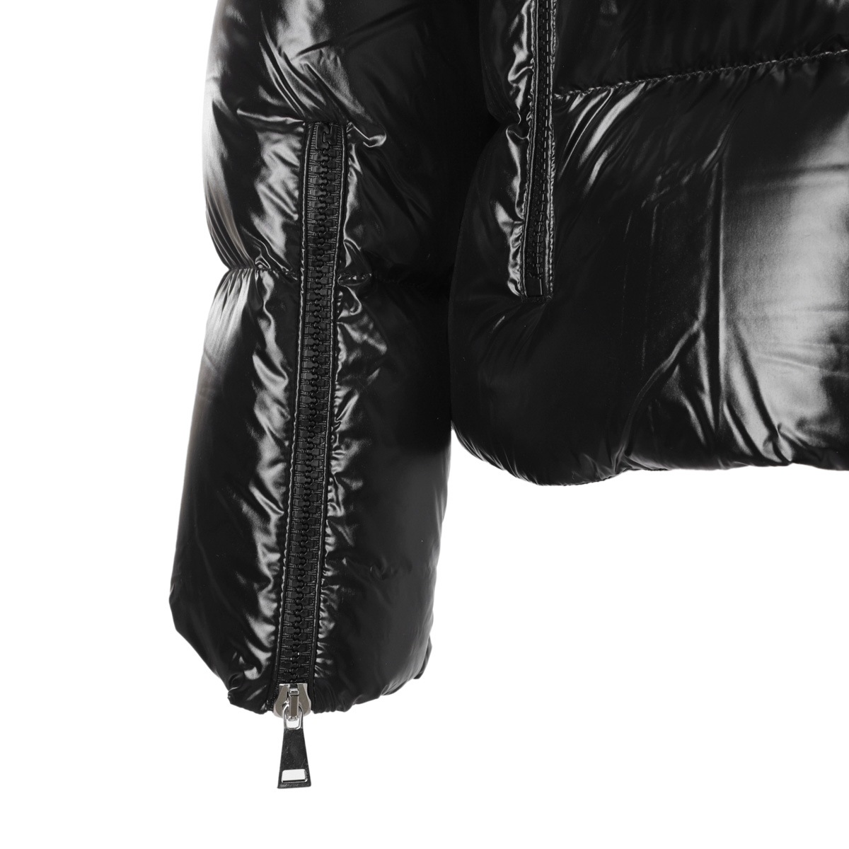 注目!【MONCLER】HUPPE ショートダウンジャケット ブラック アウトレット】MONCLER モンクレール ダウンジャケット/HUPPE