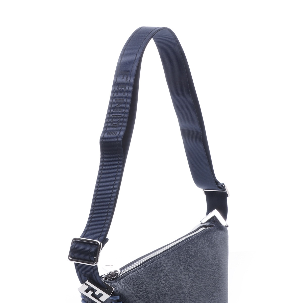 FENDI フェンディ クロスボディバッグ/メッセンジャーバッグ/MELON