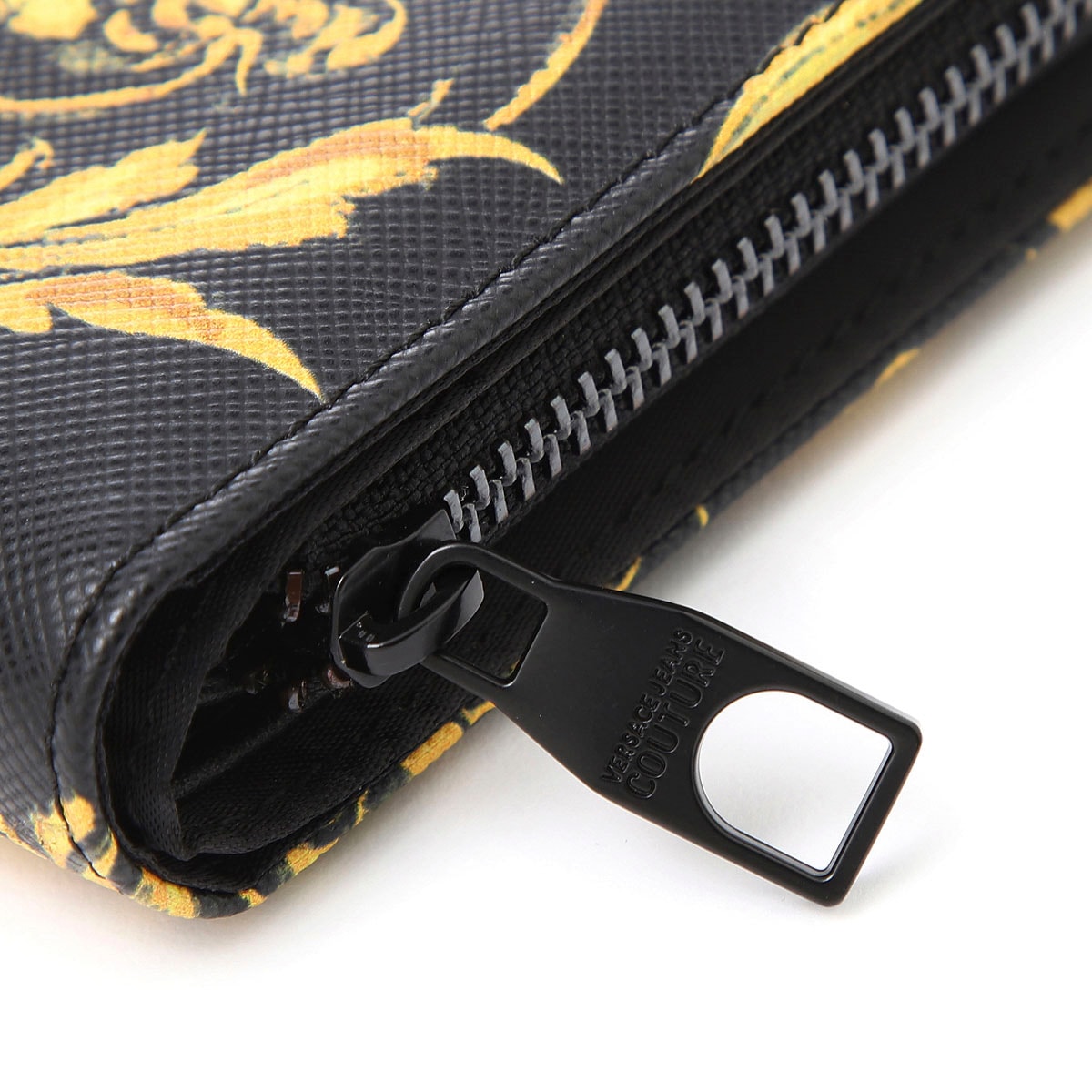 新品　ベルサーチ　 ロゴ入りクッション 2個セット I ♡ バロック スモール タオル ブラック | VERSACE JP