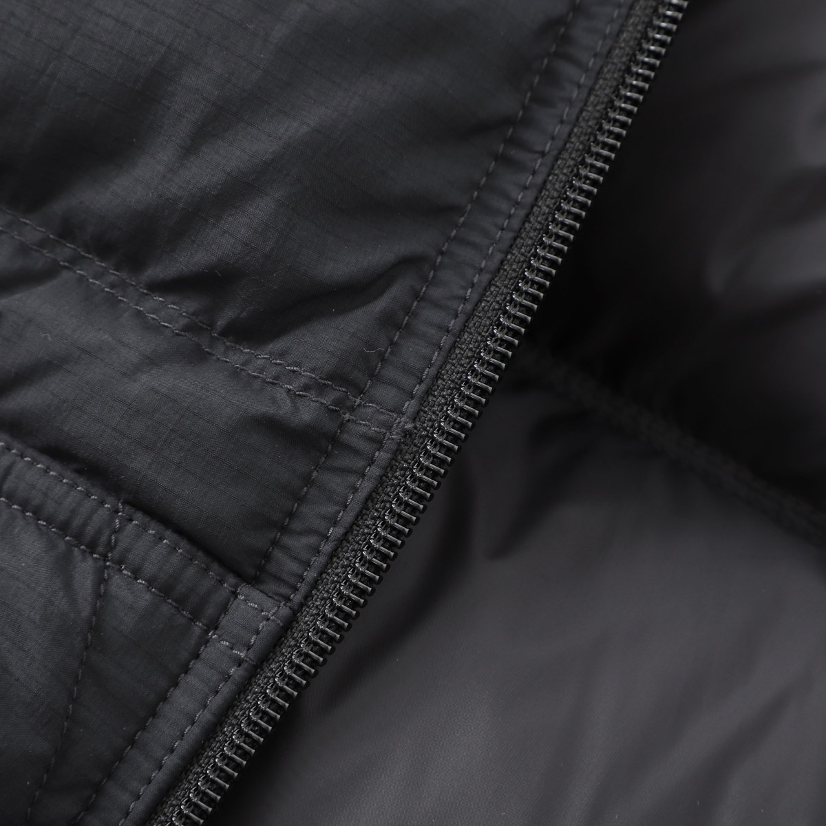 STONE ISLAND ストーンアイランド ダウンジャケット/4100019 MATT