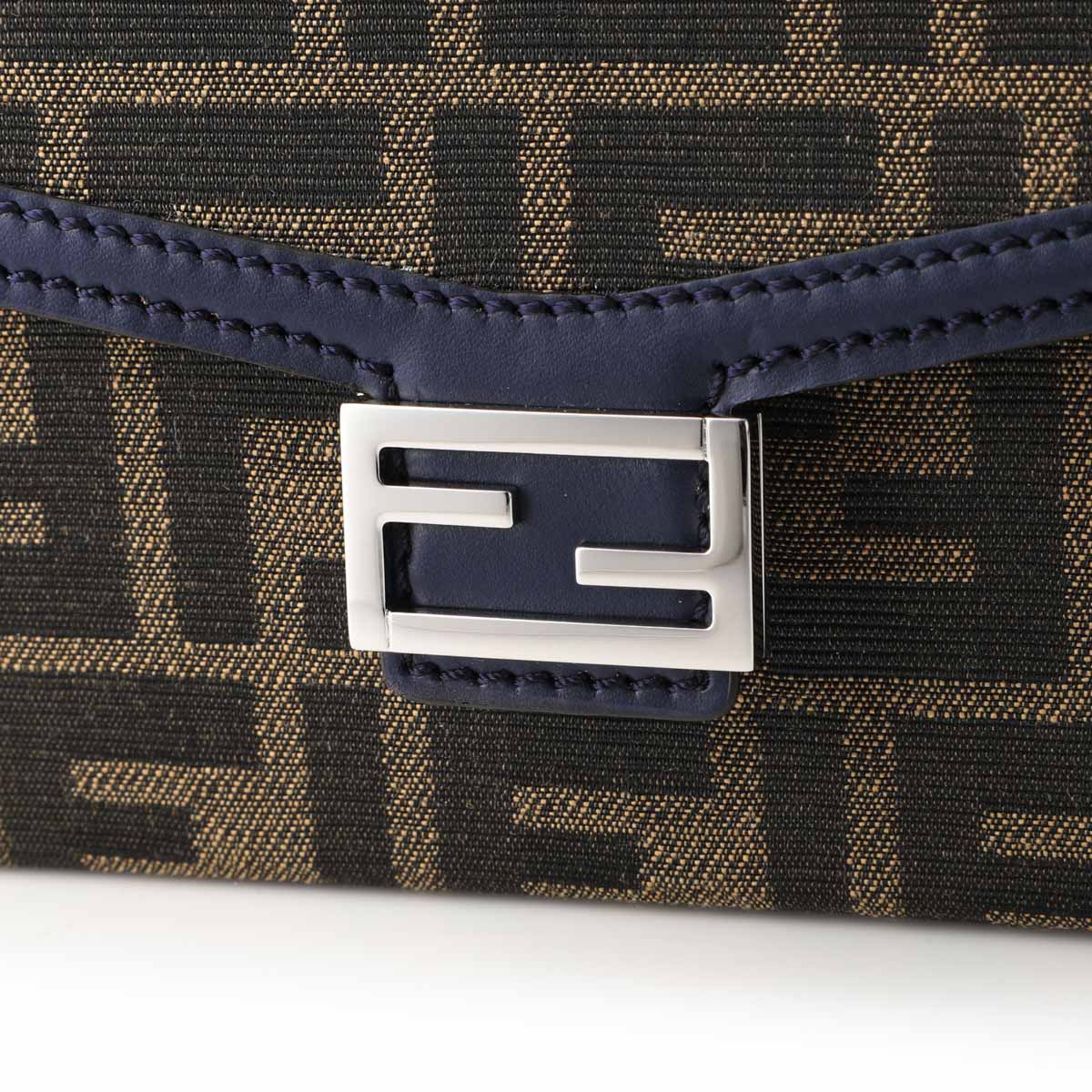 FENDI フェンディ フォンケース/BAGUETTE SOFT TRUNK PHONE POUCH 