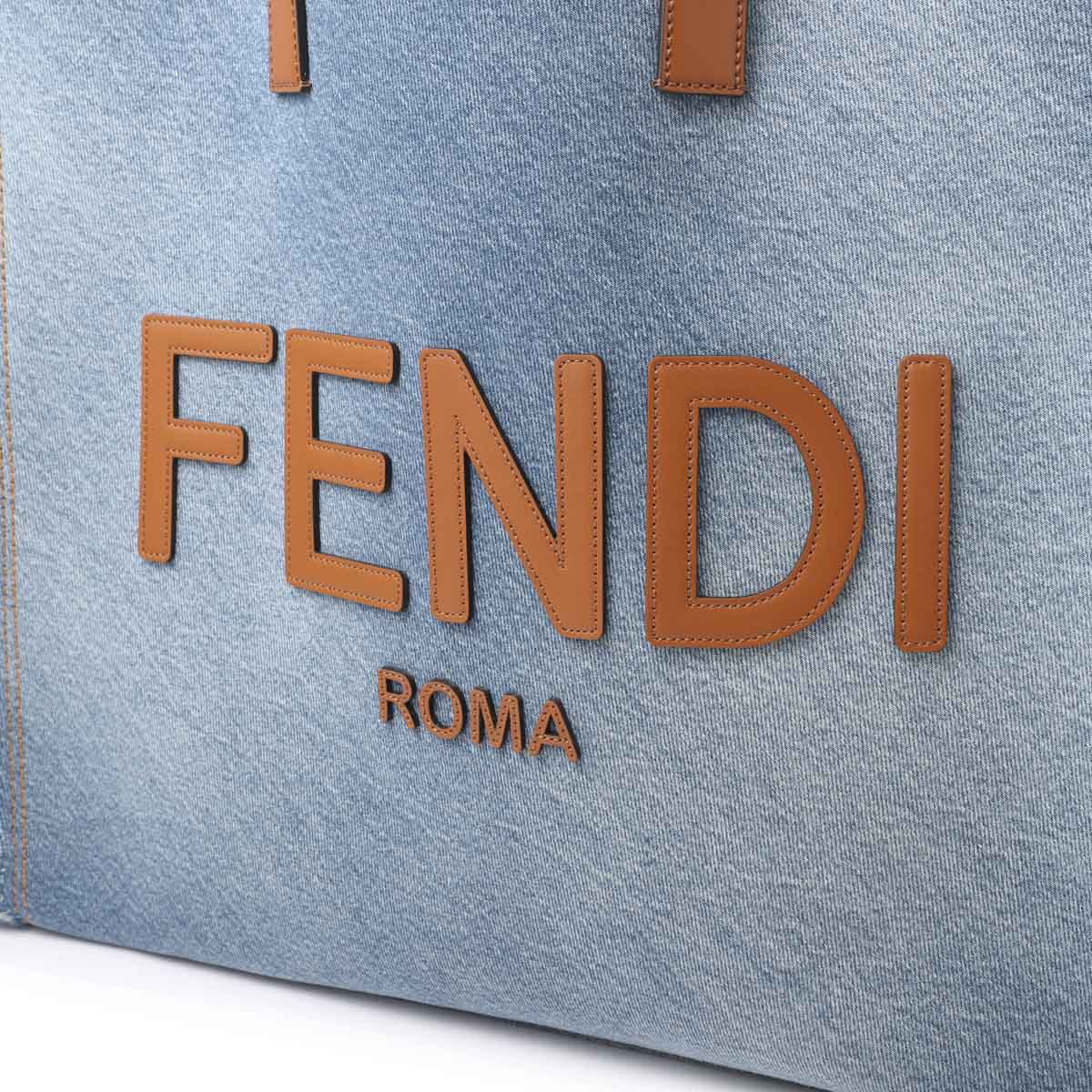 Fendi ロゴ入り トートバッグ ライトブルー Fendi ロゴ入り トートバッグ ライトブルー Fendi ロゴ入り